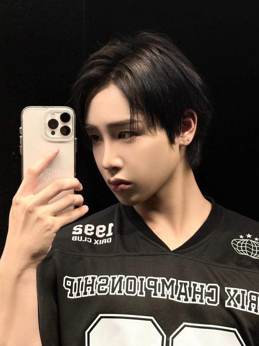 FANHunterFR's tweet photo. ♛ : ̗̀➛ INSTAGRAM 

╰┈➤ nouvelles photos 

+1 
@Fan_XIKERSFR
➢ #HUNTER #헌터
#XIKERS #싸이커스 https://t.co/Rv1IveTFGx
