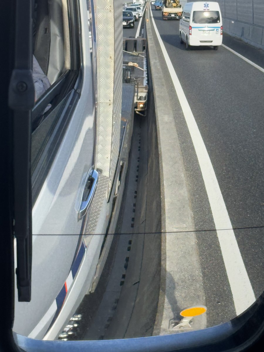 あほけて
ギリギリばいやん