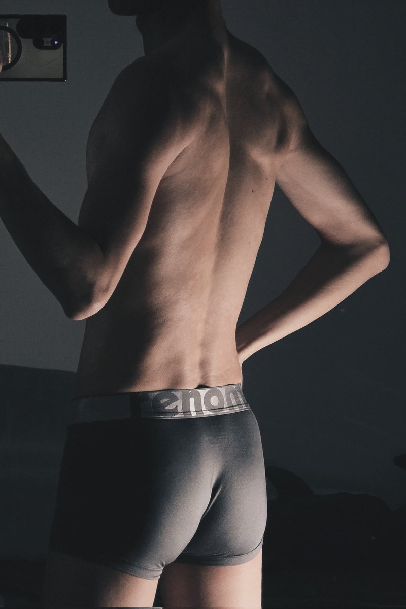 Been a month since I last hit the gym, losing muscles by the day