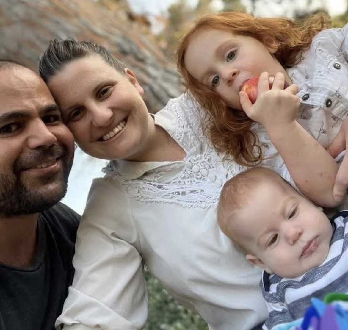 Just before the holiday begins, Yarden Bibas shares a heartbreaking message:

“Without you, the holidays aren’t holidays for me. Dates and days have no meaning. Shiri, Ariel, and Kfir – I love you more than anything in the world, always and forever. 🧡”
