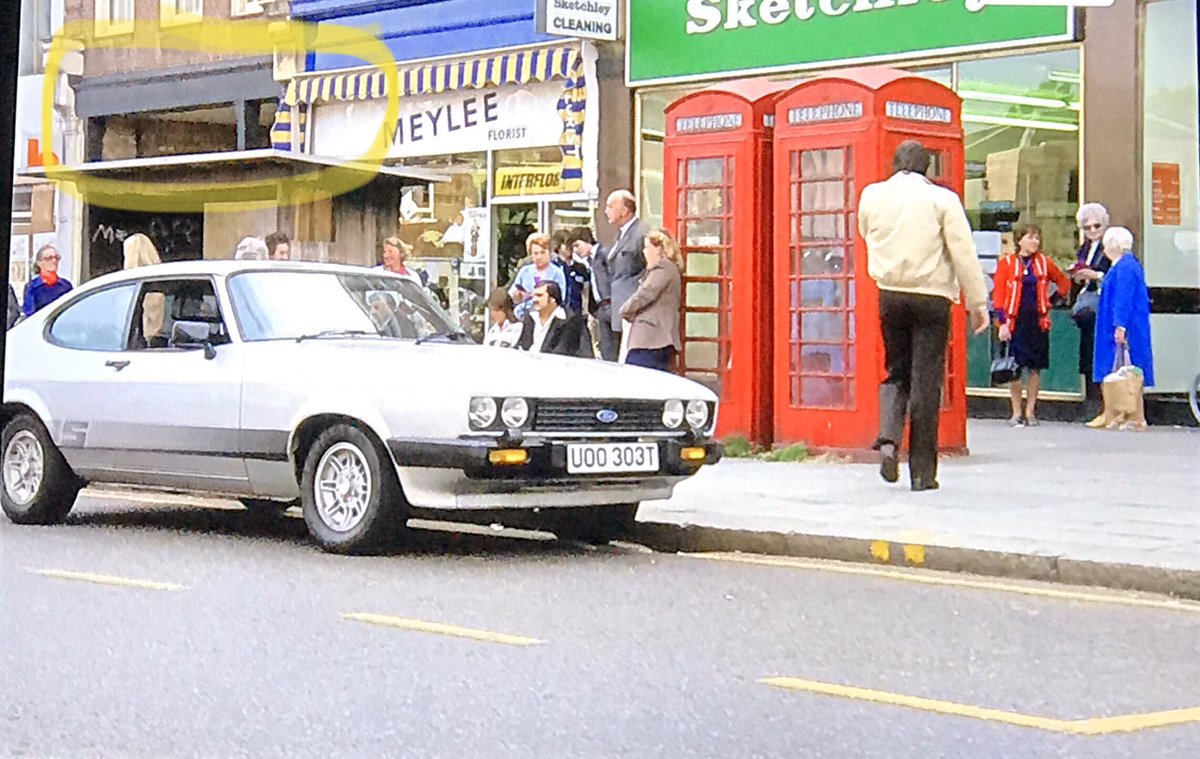 CI5BDC's tweet image. 47 years ago today Ep Man Without A Past  - Then and Now - #fordcapri circled area old phone boxes- on location Bridge St #pinner Friday 22nd September 1978 #theprofessionals