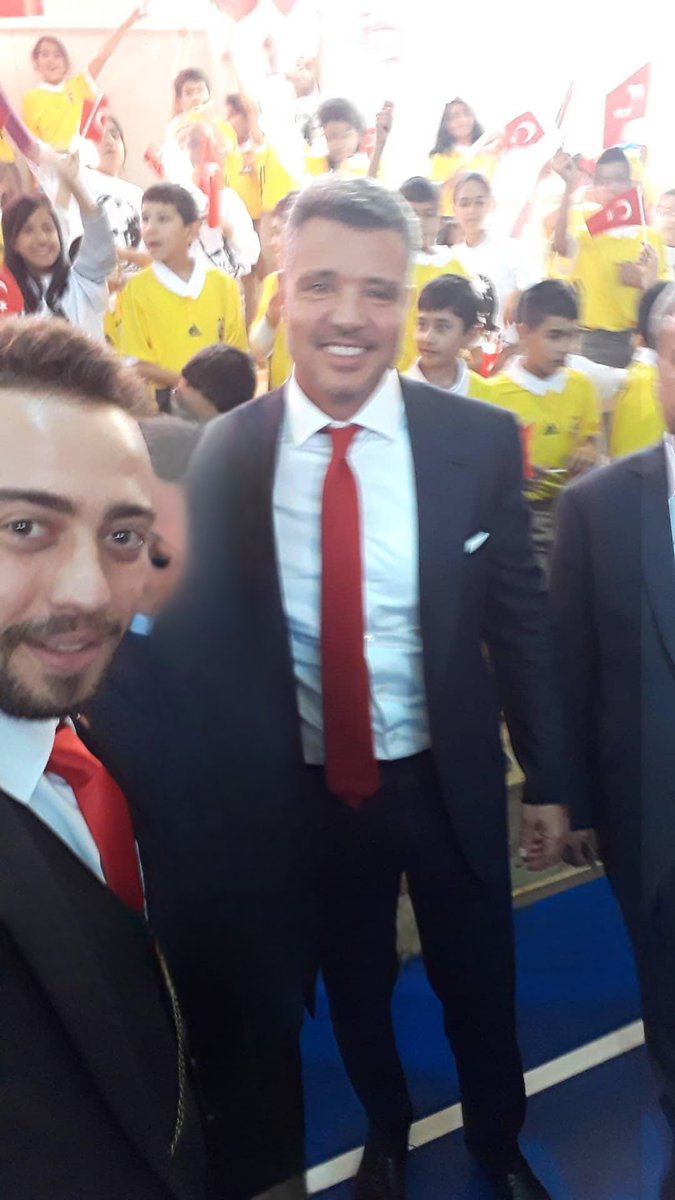 Yakut LÜY🇹🇷 (@yakut_luy) on Twitter photo Kıymetli Hemşehrimiz Büyük Başkan Sayın Sadettin SARAN hayırlı uğurlu olsun. <a href="/Fenerbahce/">Fenerbahçe SK</a> miz inşAllah daha iyi bir yönetimle en güzel başarılara kavuşacaktır.
İnanıyor güveniyoruz 💛💙
#Fenerbahçe #SadettinSaran
#seçim #kongre Kıymetli Hemşehrimiz Büyük Başkan Sayın Sadettin SARAN hayırlı uğurlu olsun. <a href="/Fenerbahce/">Fenerbahçe SK</a> miz inşAllah daha iyi bir yönetimle en güzel başarılara kavuşacaktır.
İnanıyor güveniyoruz 💛💙
#Fenerbahçe #SadettinSaran
#seçim #kongre