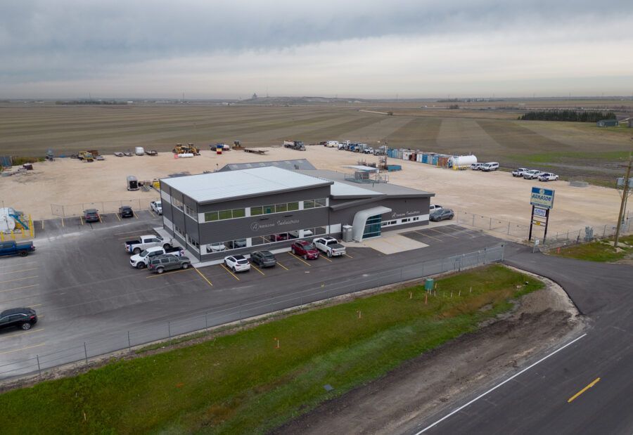 crane_steel's tweet image. 💡 Why Pre-Engineered Metal Buildings?
Strong. Cost-effective. Energy-efficient.
Customizable to your exact needs—whether it’s an office, fire hall, arena, or shop. Built to last, designed for you.
#CraneSteel #SteelStrong #DesignBuild