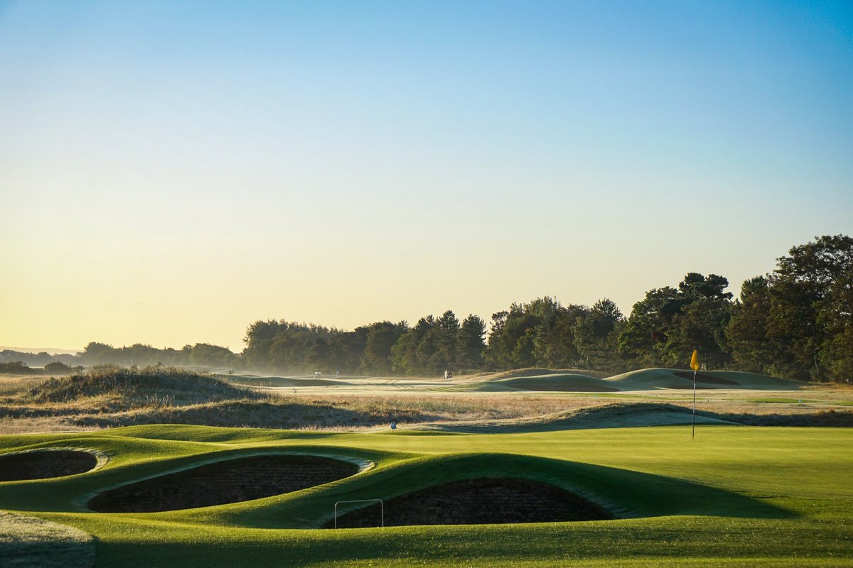 September mornings do have their perks
•
#RoyalLytham #RLSA #LythamStAnnes #Golf #LinksGolf