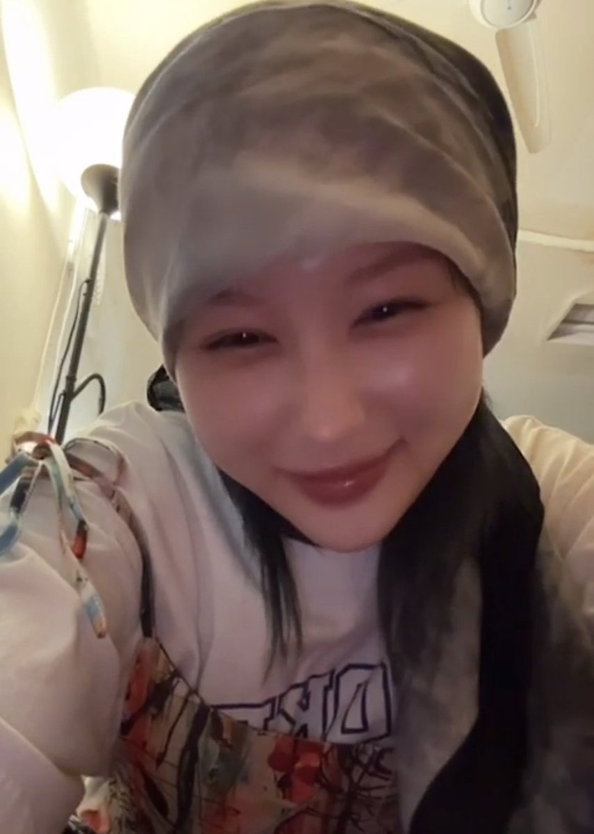 Bom dia Bom dia, somnias! Tivemos live da nossa singie mais uma vez nessa madrugada! Live completa (não legendada no link abaixo).

🔗: youtu.be/Fu0Z__elQgc?si…

#SIYEON #시연 #드림캐쳐 #DREAMCATCHER
<a href="/hf_dreamcatcher/">드림캐쳐 Dreamcatcher</a>