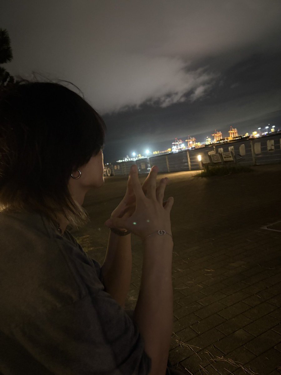 maco_do's tweet photo. 黄昏るの好きな人
多分僕と話し合います笑 https://t.co/TxR5KC13bn