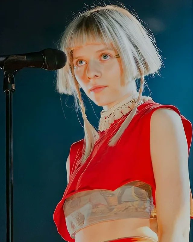 💙 𝗔𝗨𝗥𝗢𝗥𝗔 🌿 𝑆𝑝𝑎𝑖𝑛 🇪🇦 (@auroramusices) on Twitter photo 