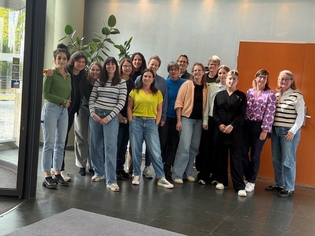 ‼️Vorstand Deutscher Juristinnenbund
Susanne Baer Lucy Chebout Verena Haisch Susanne Dern Theresia Rasche  Anna Lena Göttsche  Stefanie KillingerAnnalena Mayr DilkenÇelebi Leah Salmanian Nadine Köster Karen Sticht Valentina Chiofalo Anke Gimbal Isabell HenselU. MatthiessenKreuder