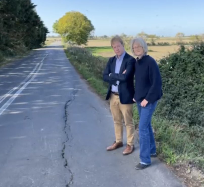 paulbristow79's tweet photo. ⭐️JUST FIX OUR ROADS⭐️
We have new bus routes in #Cambridgeshire but some routes can’t go down local roads because Lib Dems in County Hall have ignored needed road repairs😔
It’s the same on Fen roads in #Turves & #Pondersbridge.
Stop wasting money & JUST FIX OUR ROADS 😡 https://t.co/VJi7nUr9JK