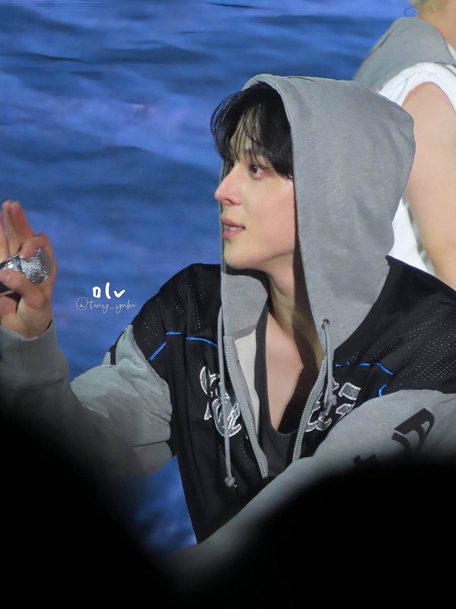 250921 nagoya

#ATEEZ #에이티즈 #YUNHO #윤호