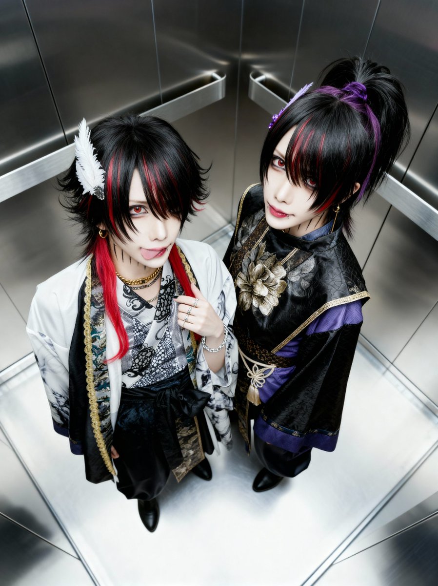 KAKUMAY 虎祭り2024 未公開アー写フォトブック KAKUMAY 真虎 (@MAKO_KAKUMAY) / X
