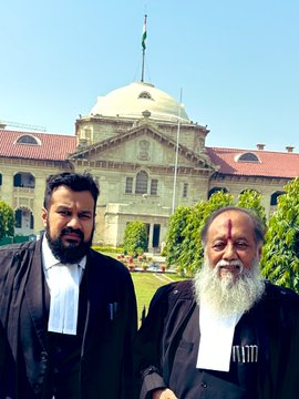 विदिशा के हिंदुओं की बड़ी जीत🔥
ग्वालियर HC ने बीजामंडल को मंदिर मान्यता देने वाली याचिका स्वीकार
✔ हिंदुओं को पूरे साल पूजा का अधिकार
✔ “मस्जिद” शब्द हटे

इस लड़ाई के अग्रदूत हैं <a href="/Vishnu_Jain1/">Vishnu Shankar Jain</a> जी

काशी-मथुरा-भोजशाला की तरह यहाँ भी हिंदू अस्मिता की आवाज़ बुलंद!
हर हर महादेव! 🔥