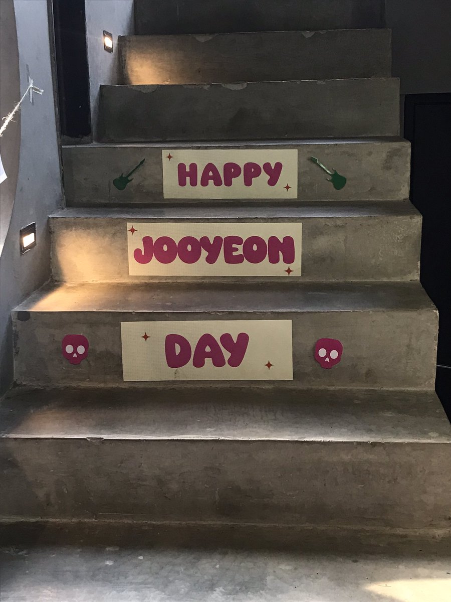 teenaegers's tweet photo. celebrate ajuy's bday yesterday. twas really fun🤘💥
thank you @dearJjoo_ for organizing the event🫶🏻 #DearJjoo_0912 #JooyeonDay https://t.co/0pureAM4oI