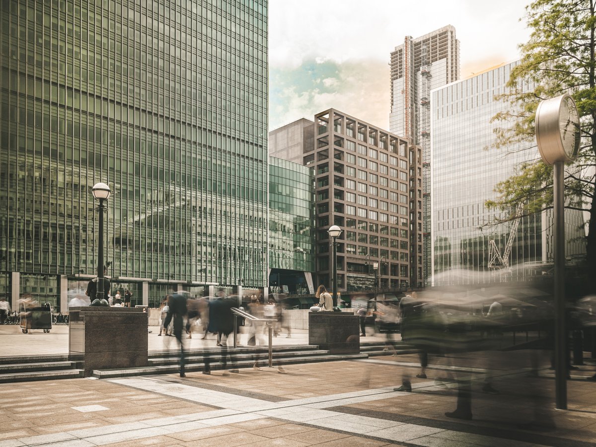 Central banks can’t go bankrupt. But insufficient capital can threaten their independence. Stress testing offers a data-driven way to keep institutions on a solid financial footing. Read more here: imf.org/en/Blogs/Artic…