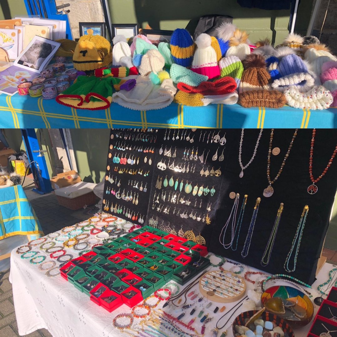ClareTourism's tweet image. 🌿🥖 Kilrush Farmer’s Market brings West Clare to life every Thursday, 9am–2pm at The Square! Fresh local produce, baked goods, crafts &amp;amp; live Irish music (weather permitting) make it a must-visit for locals &amp;amp; visitors alike. 🎶🍅 

Learn more: visitclare.ie/attractions/ki…
