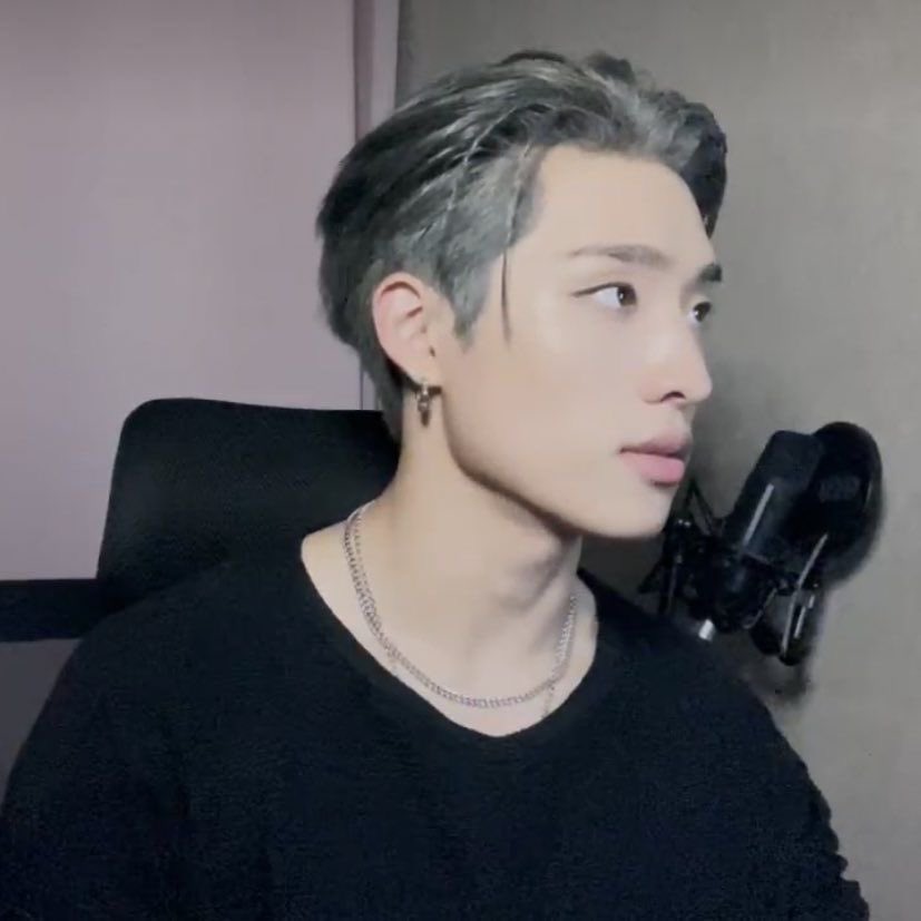 Thinking a lot about silver hair keeho today