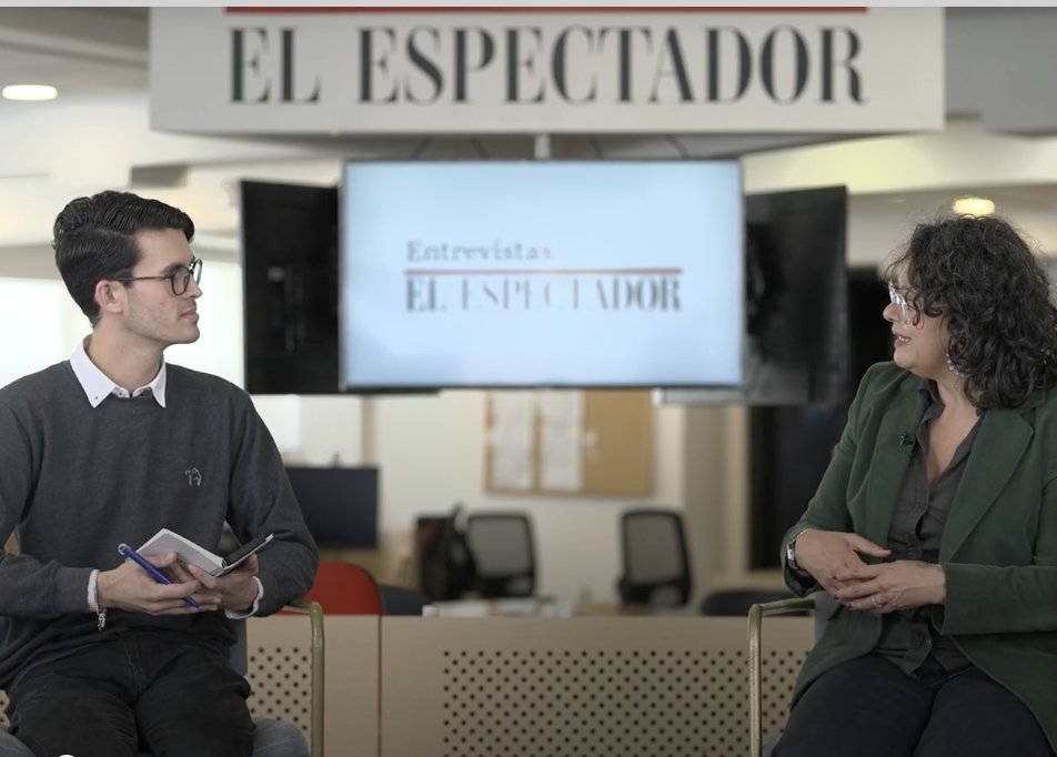 #COLOMBIA | <a href="/MariaMcmoreno/">Maria Camila Moreno</a>, directora de ICTJ en Colombia, conversó en <a href="/elespectador/">El Espectador</a> sobre las primeras dos sentencias de la <a href="/JEP_Colombia/">Jurisdicción Especial para la Paz</a> y los retos que traerá su cumplimiento.

📹Vea la entrevista en vídeo aquí: 
tinyurl.com/muwsuna2