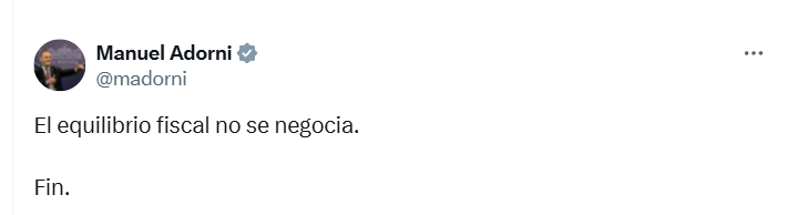 En el tuit anterior anunció que el fisco dejará de recibir apróx USD 1.500 millones vía retenciones a agroexportadores (según los cálculos del propio Gobierno) hasta el 31 de octubre.