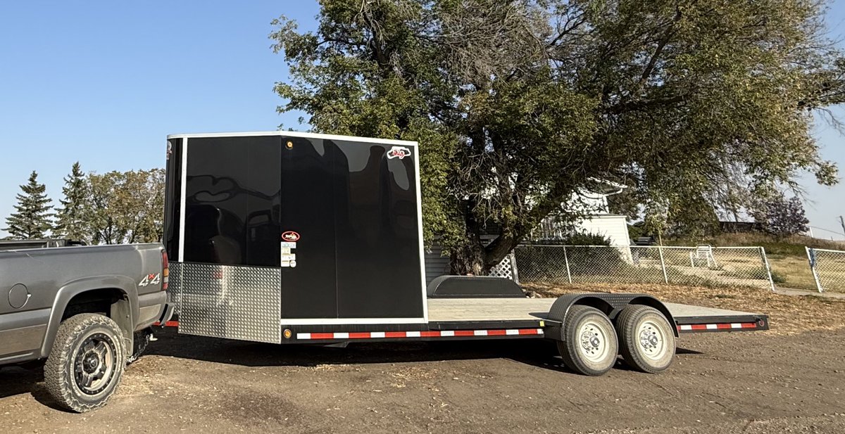 kowalchukfarms1's tweet image. Got a CJay combo trailer with 6’ enclosed in the front and 18’ deck behind

I’m setting it up as a fuel/service trailer for the farm

Send me your service truck/trailer pics in the comments

Any ideas will be helpful
#FallProject