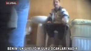 Klozet kenarında oturup "ilk üyeliğim ırak milli Türkmen partisinedir" demiş mi ? Demediyse sorun yok 😅

Not: Paylaşılan foto Erbilli sanatçı muhammad bamandy e ait.