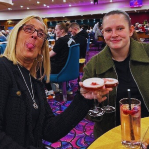 BJsBingoKitts's tweet photo. Big shout out to Katie, Sonia, Sinead &amp; Justine. These stars treated themselves to a staff night out at BJ’s Bingo this weekend. 🎉Thinking about your next works do? We’ve got you covered 👉 Free membership, big bingo prizes, and great value food &amp; drink. https://t.co/APv1E9vPkI https://t.co/ux8Cud2kIV