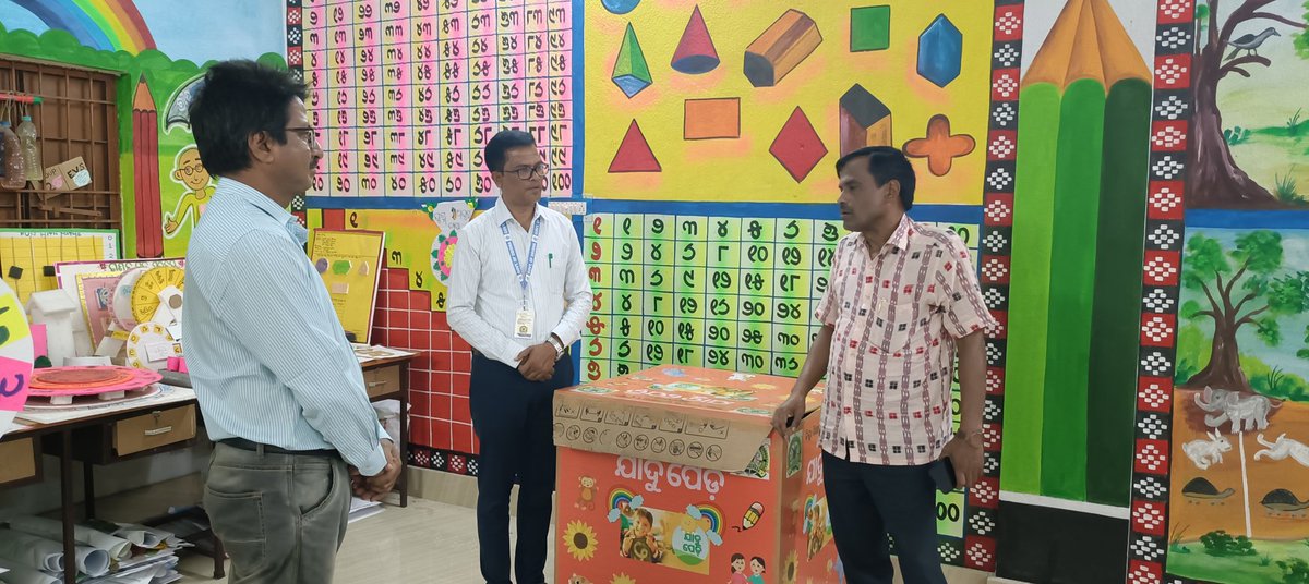 AngulDiet's tweet image. DEO visited the Balvatika Lab &amp;amp; ICT Studio at DIET Angul today 🌿💻.
He appreciated the innovative steps taken for the universal achievement of FLN &amp;amp; encouraged us to continue this mission. 📚✨

#DIETAngul #FLN #EducationForAll #NIPUNBharat