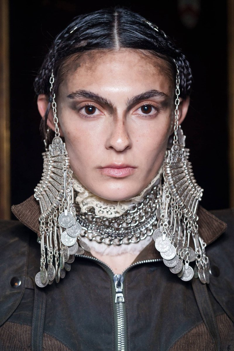 LaModeUnknown's tweet image. Unbelievable FACE ADORNMENTS of ✨Dilara Findikoglu✨ Spring/Summer 2026.🪡
