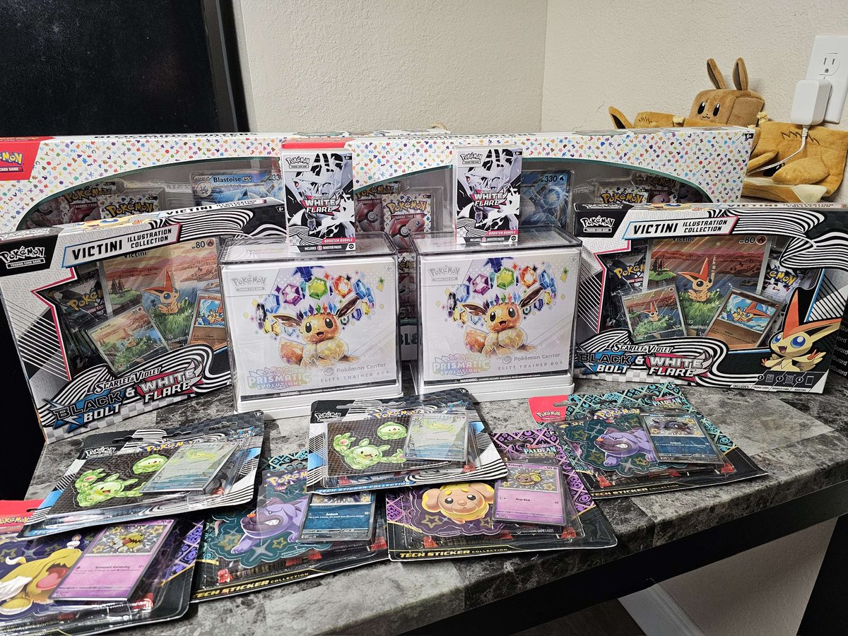 🎁HUGE GIVEAWAY ENDS 10/1🎁

-Pokemon Center Prismatic ETB
-2x Victini Boxes
-2x Pris Poster Collection
-2x BLOOMING WATERS🔥
-2x BBWF bundles
-2x Costco ETB bundles

How to enter: 

1. Join discord.gg/PFPE3G74wN
2. Like &amp; repost
Follow @TCGRestocksNews 

#pokemon #giveaway