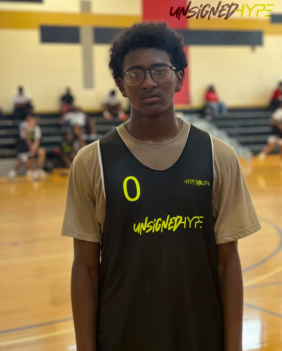Edmund Dantes was phenomenal setting screens creating driving lanes for ball handlers to either get all the way to the rim, drop it off to him rolling to the basket, or drive and kick it to open shooters.

He also got his hands on a lot of offensive and defensive boards.