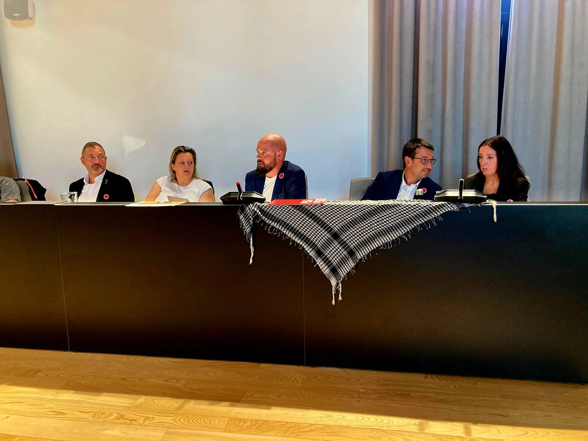 O PP de Pontevedra ameázanos a 14 concelleiros/as con denunciarnos (ou incitar a instrumentos de Netanyahu a facelo) por debater unha moción apoiando a Palestina e adoptar medidas contra Israel, entre elas a participación coma país en competicións deportivas #ÉXenocidio #PlenoPTV