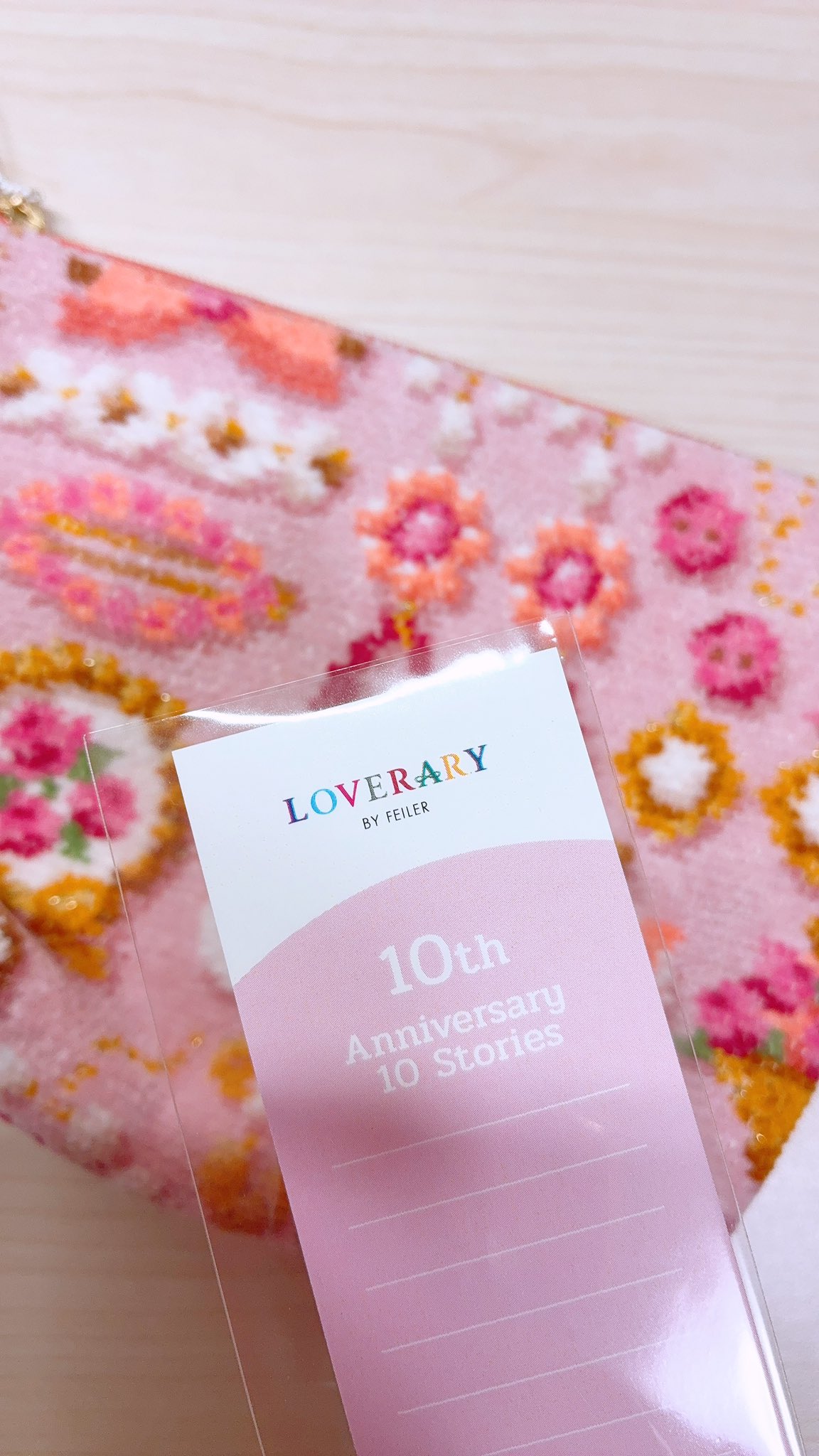 ❣️FEILER 花柄刺繍 グローブ黒　今年の新作です♪ ❣️FEILER 花柄刺繍 グローブ黒 今年の新作です♪ フェイラー