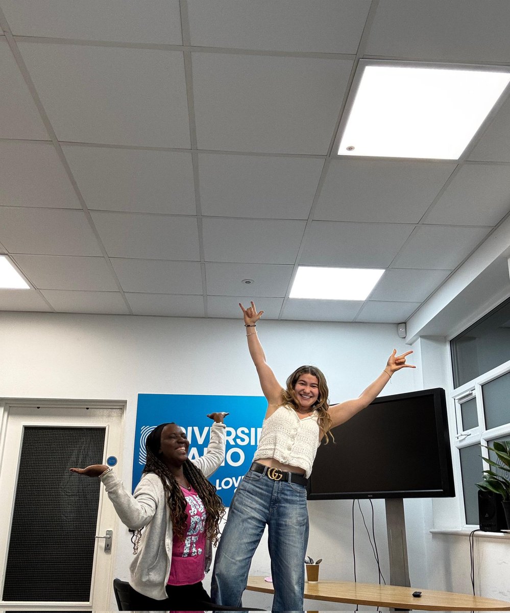 About the latest show joined by #JemWax: in studio to  promote her latest single In My Corner🔝
She shared how she uses music as both an instrument of self-expression and a bridge to connect with others. 💫 🌍🎶

Don't miss the show every Friday from 9PM live on #RiversideRadio📻