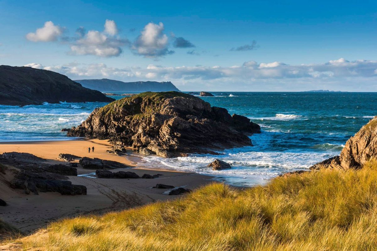 FairwaysFundays's tweet photo. โ๏ธ Donegal = golf paradise. Stunning cliffs, epic fairways, and views that take your breath away. Every round feels like a dream โ๏ธ Get in touch and we'll get you there!
#GolfDonegal #IrelandViews #BucketListGolf #NatureMeetsGolf #TravelGoals https://t.co/UIuTb6y3X8