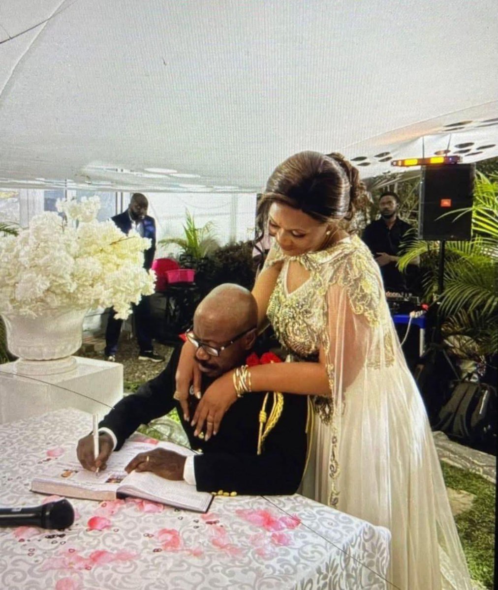 Le Général Eddy Kapend abali