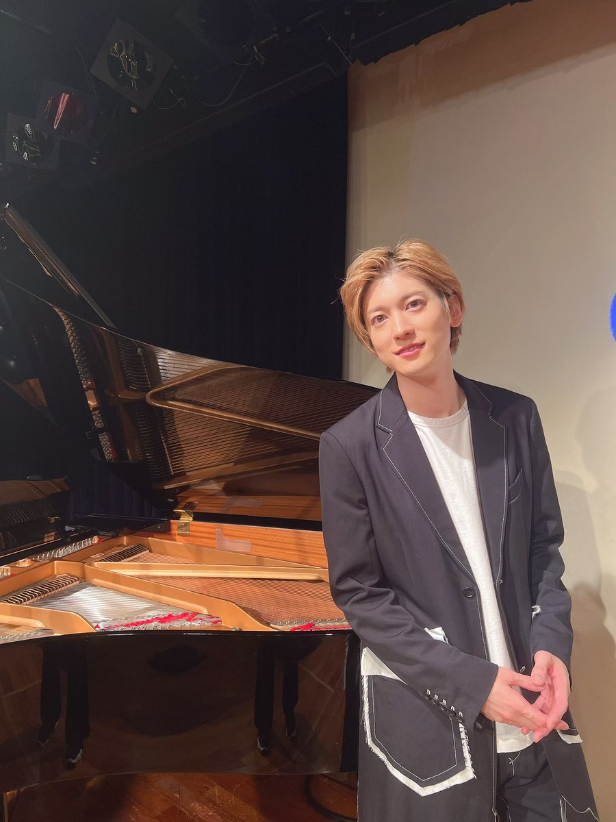 直筆サイン入り IKKEI 山本一慶 ファースト写真集 直筆サイン入り IKKEI 山本一慶 ファースト写真集 Amazon.co.jp