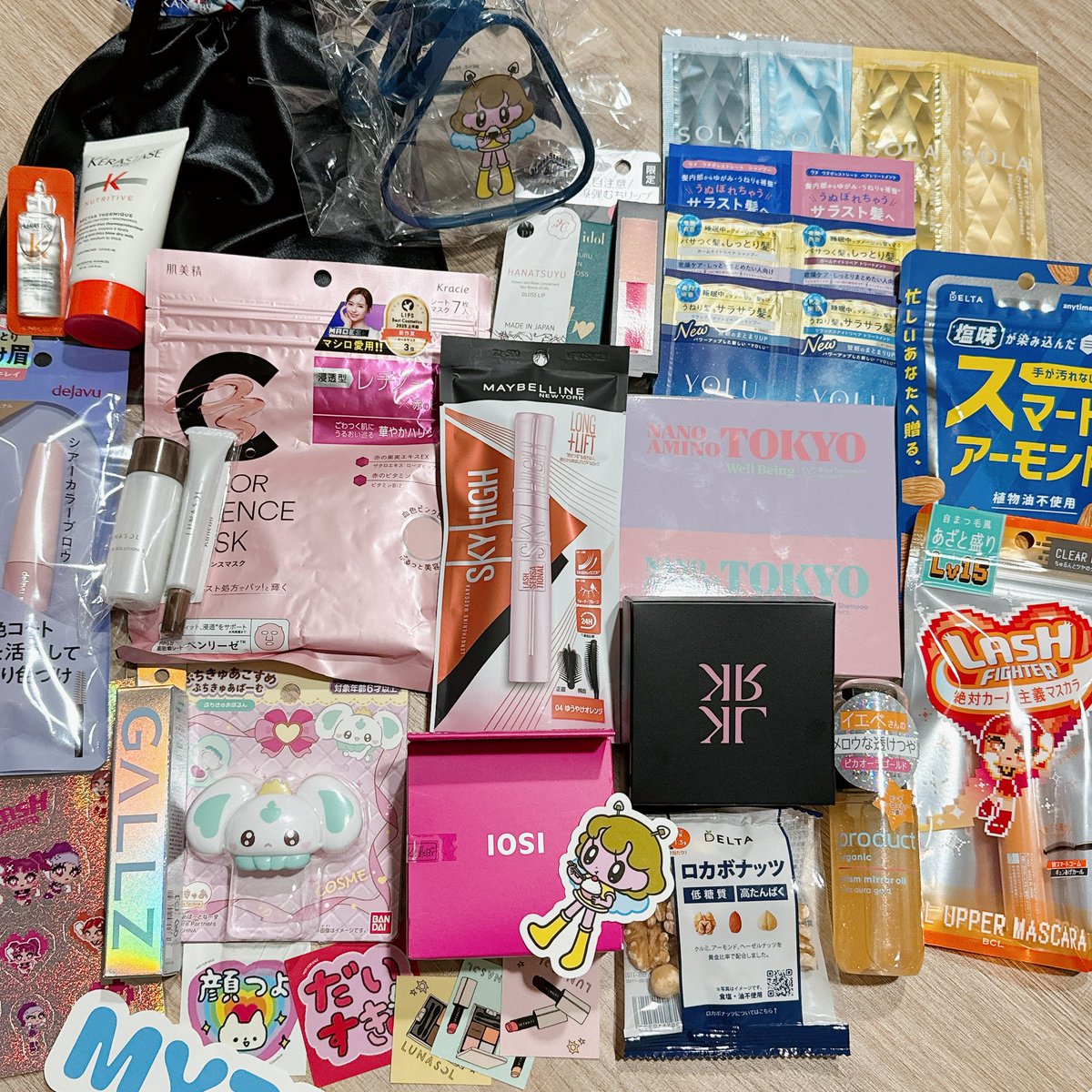 sitk_26's tweet photo. 本人召喚できちゃいそうなくらい迫力のあるピザパ、という名のえりか姫女子会もこんなにもらっちゃっていいの？！ってくらい大量のお土産も楽し嬉しでした🙌💞✨ https://t.co/oNdC7YZPbo