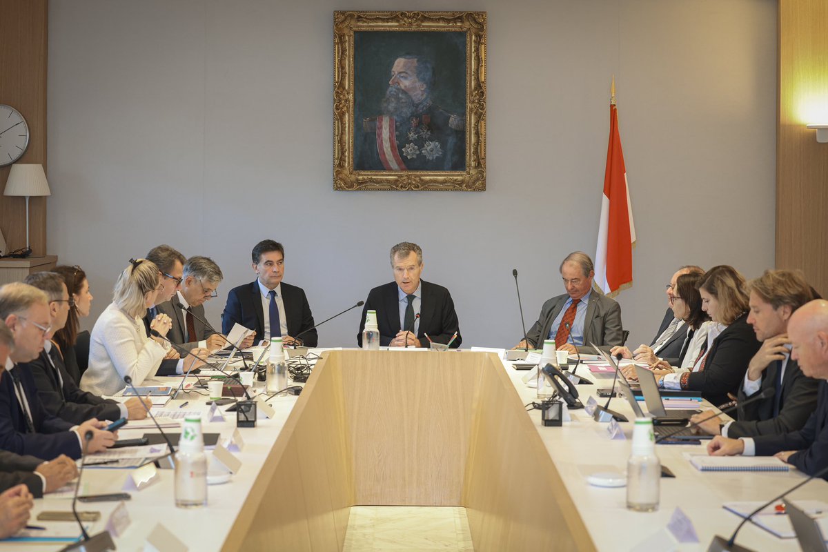Comité de Coordination et de Suivi de la stratégie nationale de lutte contre le blanchiment de capitaux

Les membres du premier Collège du Comité de coordination et de suivi de la stratégie nationale de lutte contre le blanchiment de capitaux, le financement du terrorisme et de