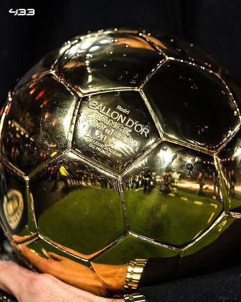 NickRTFM's tweet image. who you guys got winning the ballon d’Or tonight?