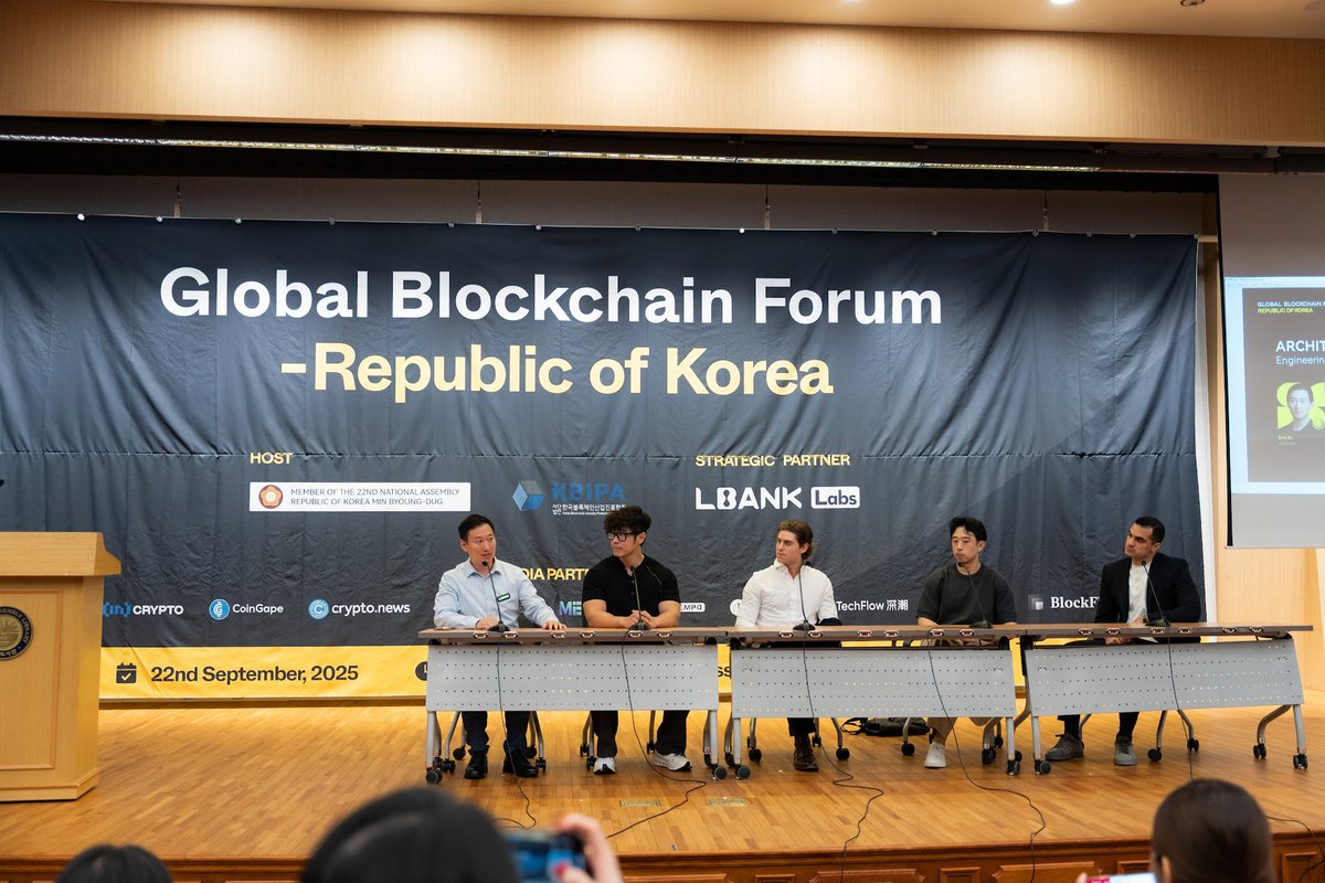 DAOist_JC's tweet image. Honored to speak today at Korea’s National Assembly Library for the 2025 Global Blockchain Forum.
Our panel discussed the future of multichain and @zetablockchain’s important role as the Universal Blockchain.
The event brought together leading Korean policymakers and industry…