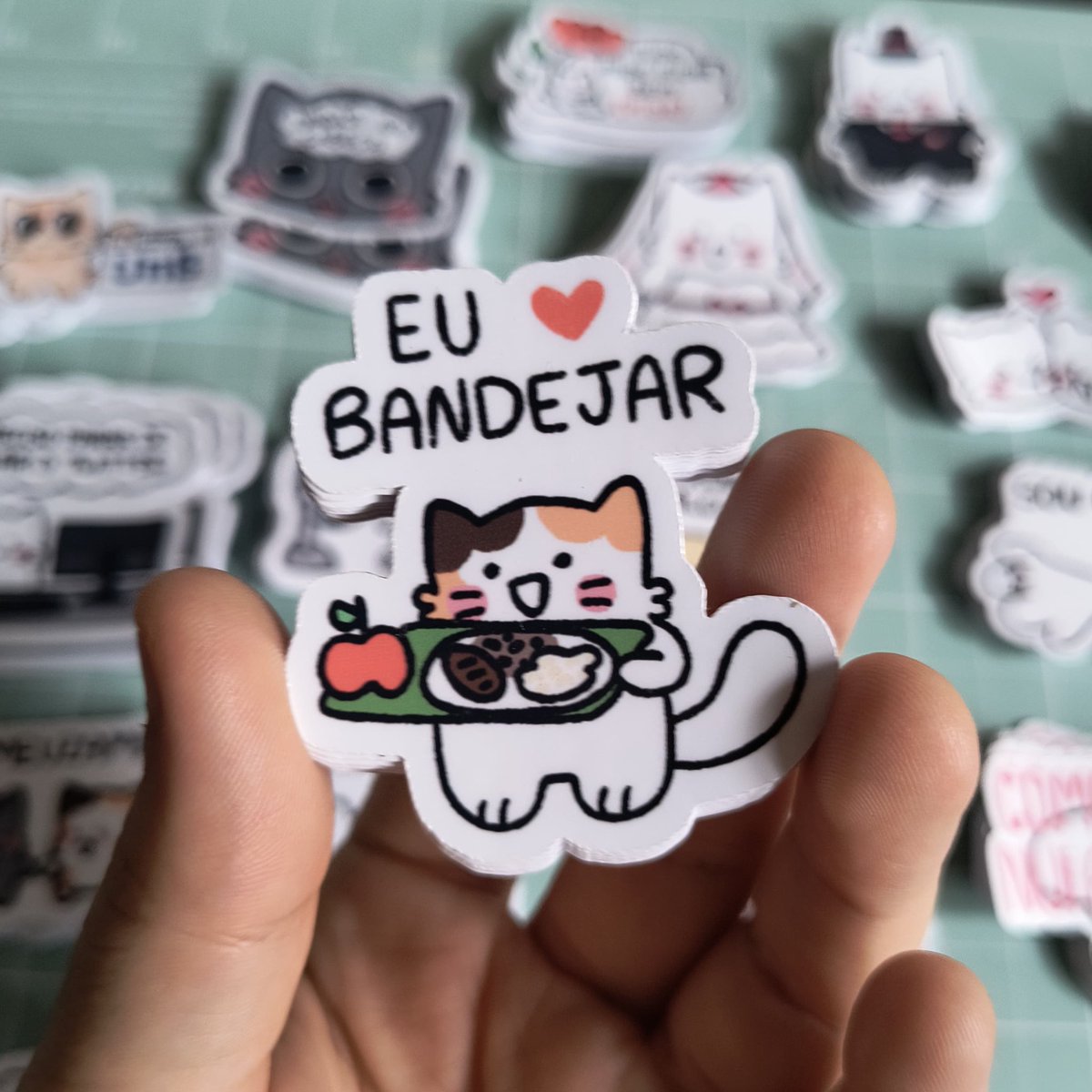 gabisodu's tweet photo. deu 10h e já tá liberado ir pra fila do bandeco almoçar https://t.co/TCLUdPs4sN