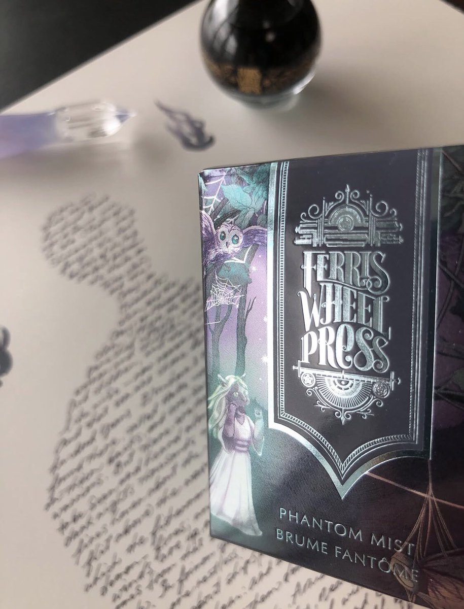 sy_calligraphy's tweet photo. 2025/10/3発売
Phantom Mist
ファントムミスト

遊色とシマーの美しさ
小泉八雲の耳なし芳一の英文を、作中にちなんでびっしりと
#ferriswheelpress 
#フェリスホイールプレス https://t.co/RSvbscmKCB