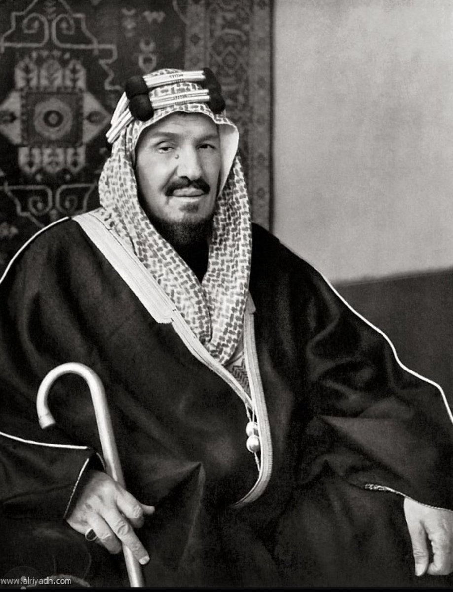 maljadaan's tweet image. #اليوم_الوطني_السعودي_95 

#عزّنا_بطبعنا 🇸🇦

كونك سعودي🇸🇦 #عز_وفخر 

بعد فضل الله وتوفيقه جمع العقول والقلوب ووحدّ #المملكة_العربية_السعودية  وأرسى دعائم الأمن والاستقرار    والرخاء وتمسك الدولة بثوابتها الراسخة خدمة الحرمين الشريفين #الملك_عبدالعزيز_بن_عبدالرحمن {رحمه الله}