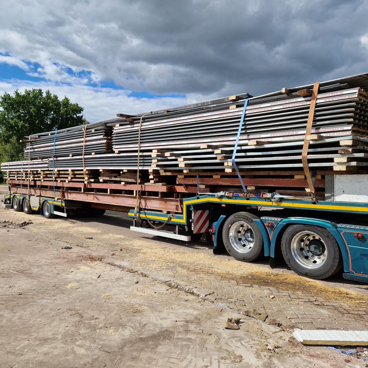 kramerstart's tweet image. Wij zitten zeker niet stil. 👀 In september wordt er nog druk afgeleverd en is er veel activiteit bij ons op het terrein💪🏻😁