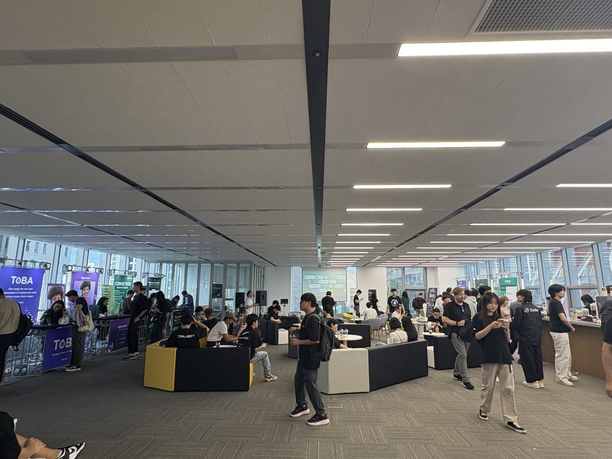 ZetaChain_KR's tweet image. 제타체인 유니버설 앱 쇼케이스 현장의 열기를 느껴보세요!🔥
유니버설 블록체인 위에 빌딩된 앱들을 모두 체험해보실 수 있습니다.