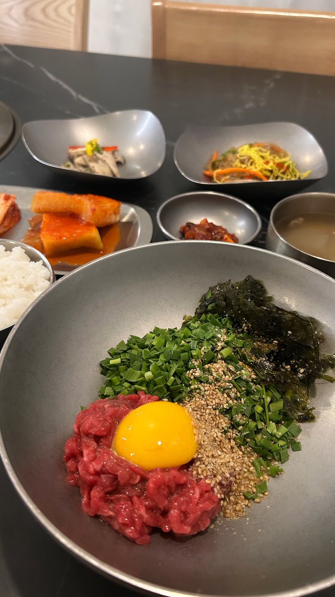 __486B's tweet image. 最近はここのユッケビビンバが1番すき♥️

[NAVERマップ]
ホンバク舎焼肉江南店
ソウル特別市 江南区 論峴洞 7-15
naver.me/GypgEpbB