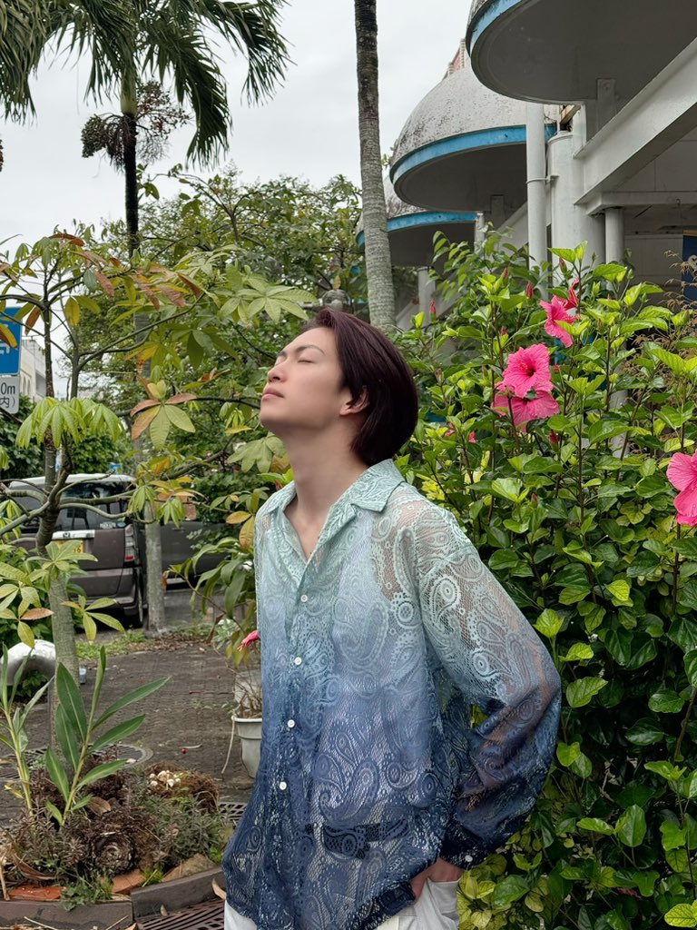 tsuna_staff's tweet image. お知らせ🌺

本日発売の #JUNON 11月号に
#綱啓永 が掲載されています🐬

#山下幸輝 さんと一緒に
沖縄の海で撮影していただいました🌊

是非チェックしてください🎶