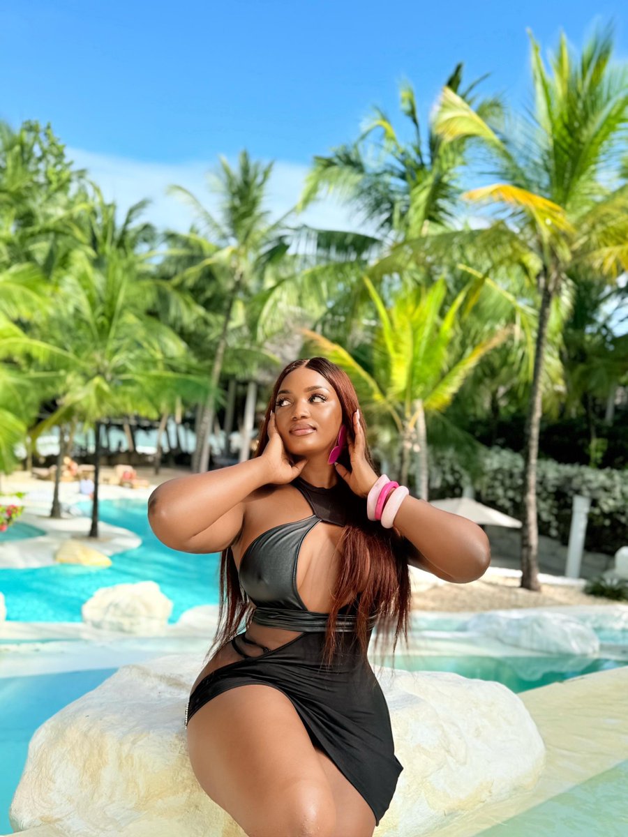 Just precious 💕, happy new week guys 😘