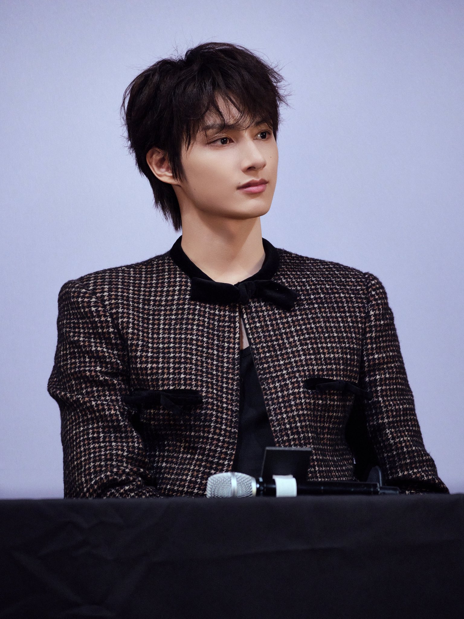 ジュン 文俊辉 20240516 XCSS weibo #JUN文俊辉[超话]# 重返校园，揭秘谜题