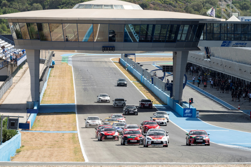 La 4⃣ cita de la temporada de la #GRCupSpain con los #Toyota #GR86 en el <a href="/circuitodejerez/">Circuito de Jerez-Ángel Nieto</a> fue todo un éxito

🥇Daniel Losada y Luis Álvarez se llevan las victorias en las dos carreras celebradas

🏆El nuevo líder de la general es Losada con 145 puntos, tras arrebatar la primera