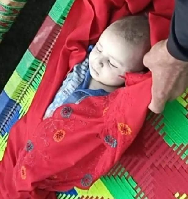 اے زمین! تو گواہ رہنا،
کہ تیرے سینے پر ایک ایسا پھول دفن ہوا
جو کھلنے سے پہلے ہی مسل دیا گیا۔

#وادی_تیرہ